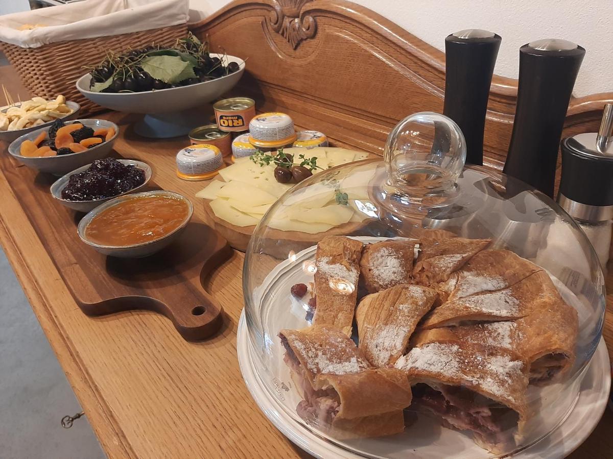 Bed and Breakfast Dvor Vipolze Dobrovo Zewnętrze zdjęcie